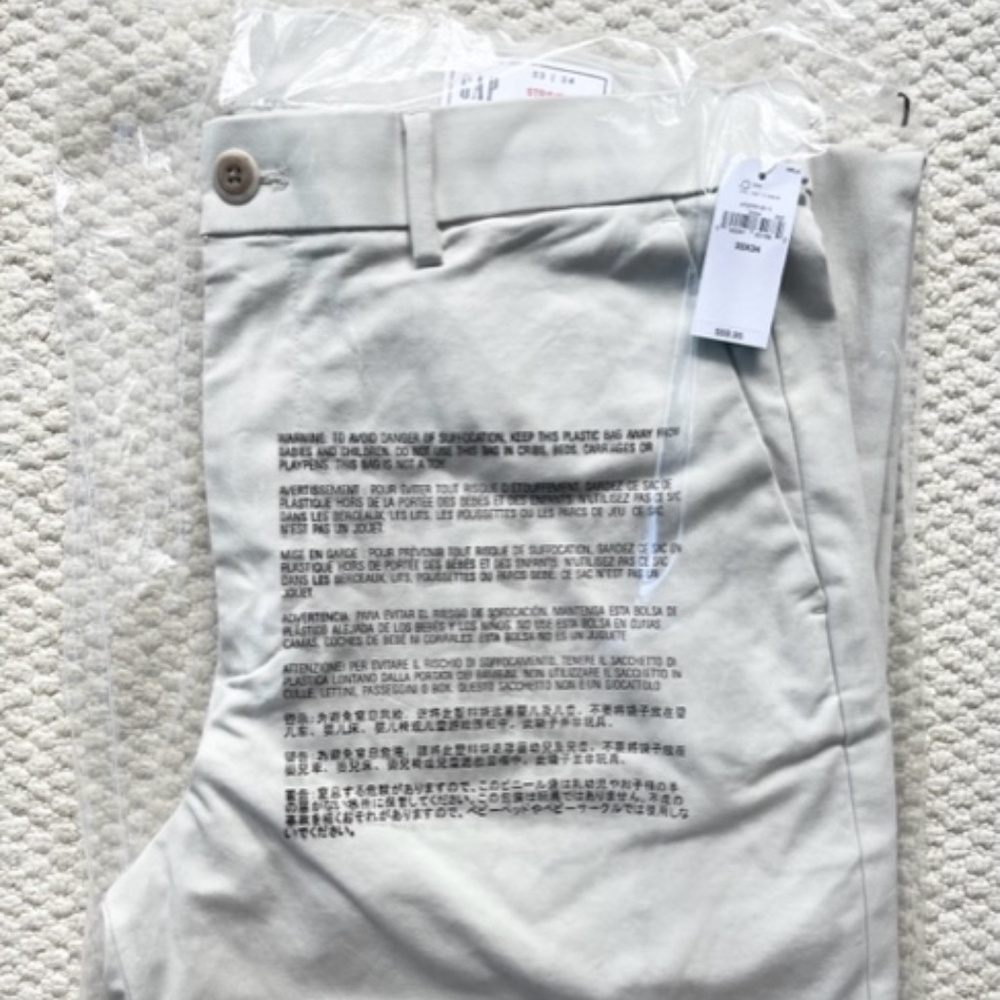 Gap Modern Khakis in Straight Fit with GapFlex, 33x34